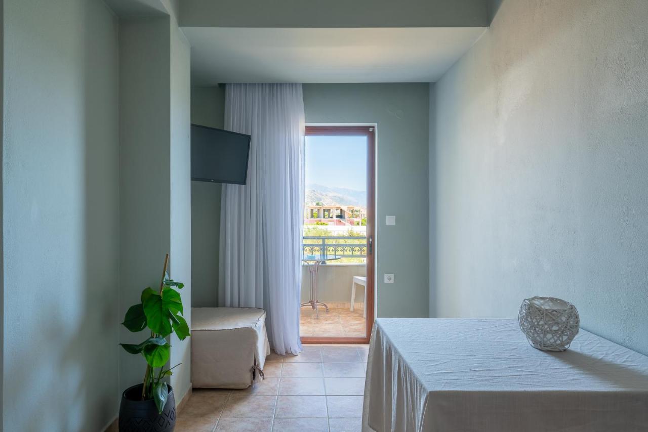 Serenity Hideaway Palaiochora Dış mekan fotoğraf